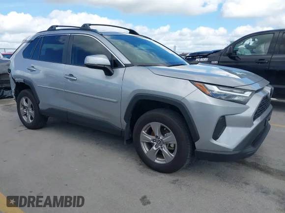 ✅ 2025 Toyota RAV4 XLE • VIN: 2T3P1RFV5SW549033 • Lot: 45322425. Listed on IAAI with 17,259 mi. Free auction sales archive from the USA and detailed vehicle history report at DreamBid. Image 1.