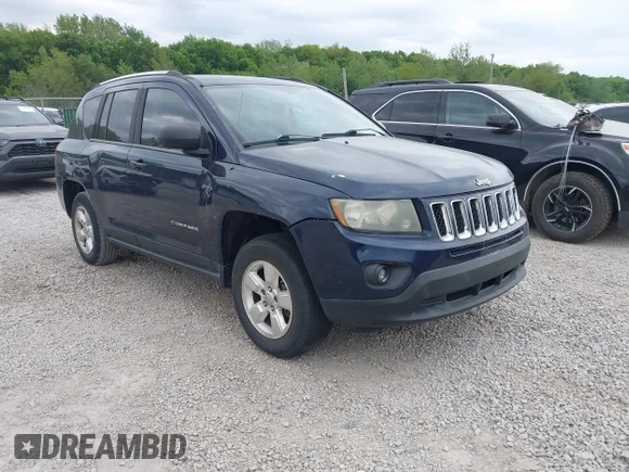 ✅ 2014 Jeep Compass Altitude • VIN: 1C4NJCBA8ED507741 • Lot: 45049031. Wystawiony na IAAI z przebiegiem Nie podano. Bezpłatny archiwum sprzedaży aukcyjnych z USA i szczegółowy raport historii pojazdu na DreamBid. Zdjęcie 1.