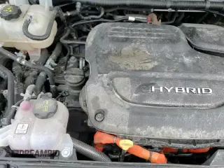 ✅ 2023 Chrysler Pacifica Hybrid Limited • VIN: 2C4RC1S71PR554565 • Lot: 70489575. Listed on Copart with 60,998 mi. Free auction sales archive from the USA and detailed vehicle history report at DreamBid. Image 15.