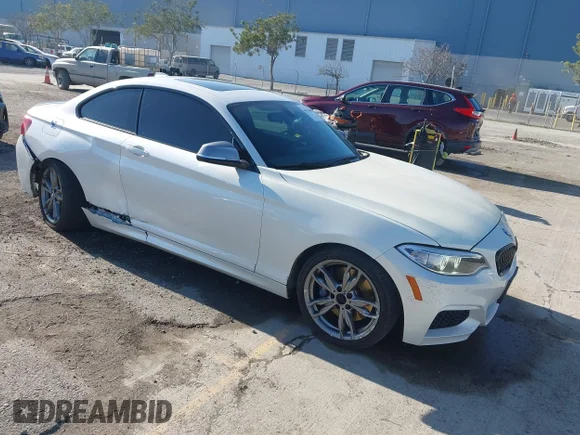 ✅ 2015 BMW 2 Series M235i • VIN: WBA1J7C5XFV358250 • Lot: 44314888. Listed on IAAI with 87,431 mi. Free auction sales archive from the USA and detailed vehicle history report at DreamBid. Image 1.