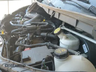 ✅ 2024 Ford Transit Cargo • VIN: 1FTBR2C89RKA72246 • Lot: 42825267. Wystawiony na IAAI z przebiegiem 117 990 mil. Bezpłatny archiwum sprzedaży aukcyjnych z USA i szczegółowy raport historii pojazdu na DreamBid. Zdjęcie 18.