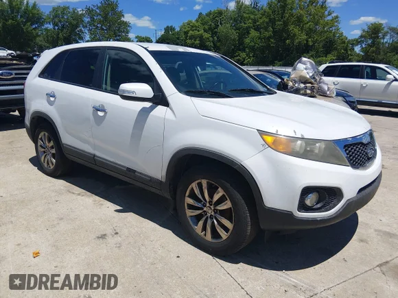 ✅ 2011 Kia Sorento EX • VIN: 5XYKU4A29BG027845 • Lot: 45390748. Listed on IAAI with 199,972 mi. Free auction sales archive from the USA and detailed vehicle history report at DreamBid. Image 1.