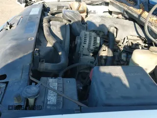 ✅ 2001 GMC Yukon XL SLE • VIN: 3GKEC16T21G100607 • Lot: 43512611. Listed on IAAI with 225,981 mi. Free auction sales archive from the USA and detailed vehicle history report at DreamBid. Image 12.