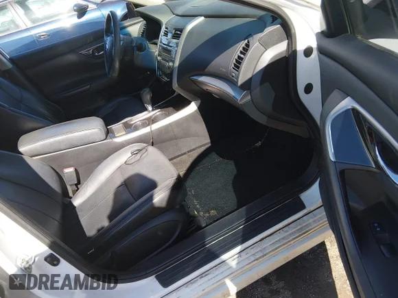 ✅ 2014 Nissan Altima SV • VIN: 1N4AL3AP3EC903845 • Лот: 45058870. Опубліковано раніше на IAAI з пробігом 242 431 миль. Безкоштовний доступ до архіву аукціонних продажів зі США та докладний звіт про історію автомобіля на DreamBid. Зображення 5.