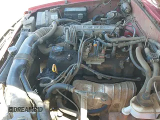 ✅ 1992 Toyota Pickup DLX • VIN: JT4RN82P8N5056666 • Lot: 42320829. Wystawiony na IAAI z przebiegiem 147 032 mil. Bezpłatny archiwum sprzedaży aukcyjnych z USA i szczegółowy raport historii pojazdu na DreamBid. Zdjęcie 13.