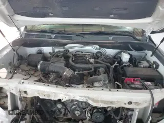 ✅ 2018 Toyota Tundra SR5 • VIN: 5TFAY5F1XJX715340 • Lot: 70036515. Wystawiony na Copart z przebiegiem 99 600 mil. Bezpłatny archiwum sprzedaży aukcyjnych z USA i szczegółowy raport historii pojazdu na DreamBid. Zdjęcie 13.