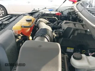 ✅ 2017 Ford F-150 XL • VIN: 1FTEW1CP4HKD80026 • Lot: 42526168. Wystawiony na IAAI z przebiegiem 82 570 mil. Bezpłatny archiwum sprzedaży aukcyjnych z USA i szczegółowy raport historii pojazdu na DreamBid. Zdjęcie 19.