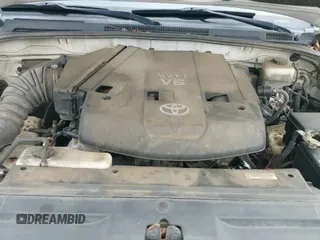 ✅ 2007 Toyota 4Runner Limited • VIN: JTEBU17R878081778 • Лот: 43433961. Опубликован ранее на IAAI с пробегом 301 114 миль. Бесплатный доступ к архиву аукционных продаж из США и подробный отчёт об истории автомобиля на DreamBid. Изображение 19.