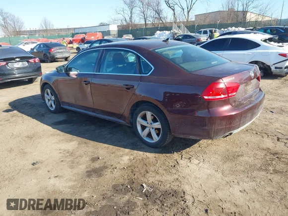 ✅ 2012 Volkswagen Passat SE • VIN: 1VWBH7A39CC093636 • Lot: 44325959. Wystawiony na IAAI z przebiegiem 195 659 mil. Bezpłatny archiwum sprzedaży aukcyjnych z USA i szczegółowy raport historii pojazdu na DreamBid. Zdjęcie 3.