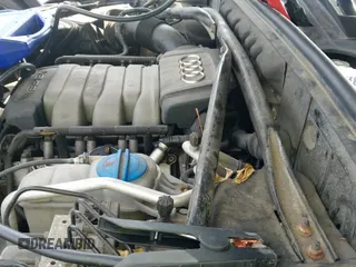 ✅ 2010 Audi Q5 Prestige • VIN: WA1VKAFP8AA091342 • Лот: 43627714. Опубликован ранее на IAAI с пробегом 220 051 миль. Бесплатный доступ к архиву аукционных продаж из США и подробный отчёт об истории автомобиля на DreamBid. Изображение 18.