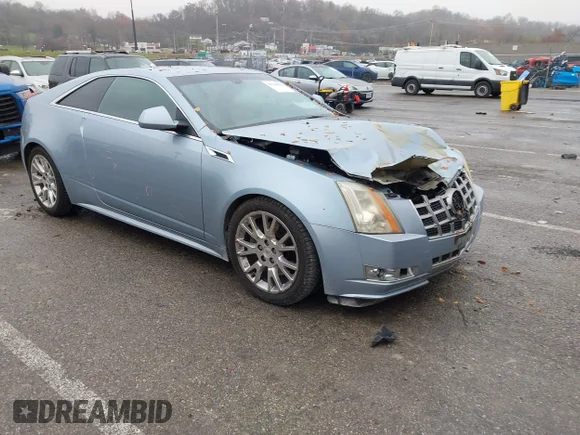 ✅ 2013 Cadillac CTS Premium • VIN: 1G6DP1E3XD0100024 • Lot: 43784056. Wystawiony na IAAI z przebiegiem 51 961 mil. Bezpłatny archiwum sprzedaży aukcyjnych z USA i szczegółowy raport historii pojazdu na DreamBid. Zdjęcie 1.