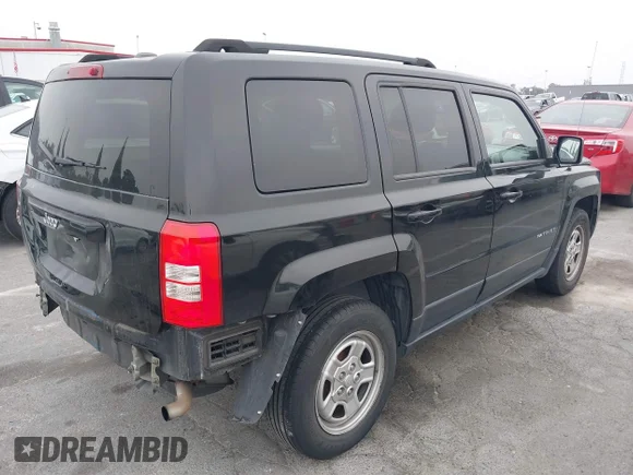 ✅ 2015 Jeep Patriot Sport • VIN: 1C4NJPBB7FD402061 • Lot: 45026342. Wystawiony na IAAI z przebiegiem 169 758 mil. Bezpłatny archiwum sprzedaży aukcyjnych z USA i szczegółowy raport historii pojazdu na DreamBid. Zdjęcie 4.