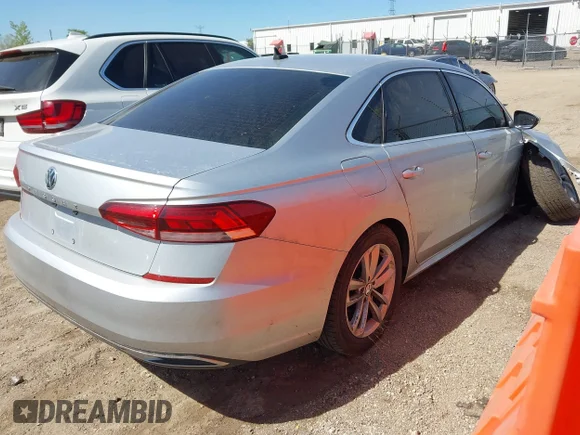 ✅ 2020 Volkswagen Passat SE • VIN: 1VWSA7A38LC008726 • Lot: 45118995. Wystawiony na IAAI z przebiegiem Nie podano. Bezpłatny archiwum sprzedaży aukcyjnych z USA i szczegółowy raport historii pojazdu na DreamBid. Zdjęcie 4.