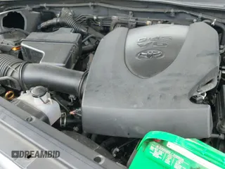 ✅ 2017 Toyota Tacoma SR5 • VIN: 3TMBZ5DN6HM010221 • Lot: 42047434. Listed on IAAI with 88,170 mi. Free auction sales archive from the USA and detailed vehicle history report at DreamBid. Image 18.