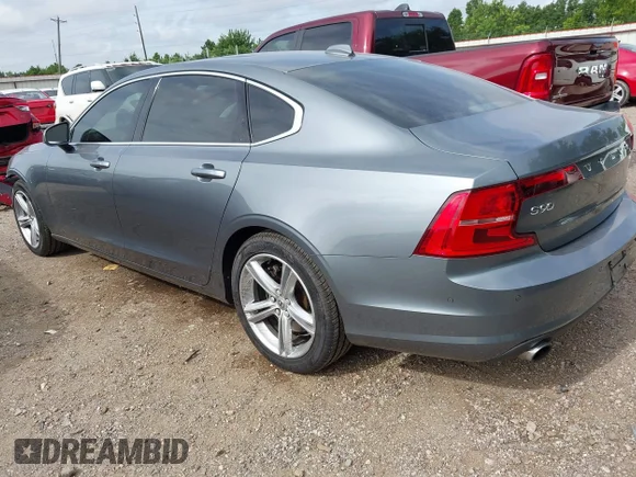 ✅ 2018 Volvo S90 Momentum • VIN: LVY982AK7JP024230 • Лот: 42723789. Опубліковано раніше на IAAI з пробігом 72 876 миль. Безкоштовний доступ до архіву аукціонних продажів зі США та докладний звіт про історію автомобіля на DreamBid. Зображення 3.