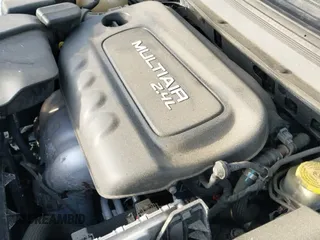 ✅ 2017 Jeep Cherokee Altitude • VIN: 1C4PJLAB1HW644077 • Lot: 41643091. Wystawiony na IAAI z przebiegiem 120 738 mil. Bezpłatny archiwum sprzedaży aukcyjnych z USA i szczegółowy raport historii pojazdu na DreamBid. Zdjęcie 19.