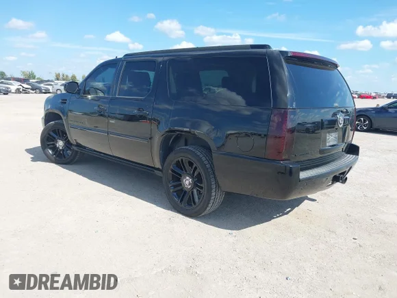 ✅ 2012 Cadillac Escalade ESV Platinum Edition • VIN: 1GYS4KEF0CR135673 • Lot: 43285704. Wystawiony na IAAI z przebiegiem 196 815 mil. Bezpłatny archiwum sprzedaży aukcyjnych z USA i szczegółowy raport historii pojazdu na DreamBid. Zdjęcie 3.