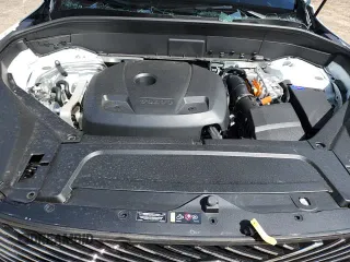 ✅ 2025 Volvo XC90 • VIN: YV4H60JB0S1356136 • Lot: 69763625. Wystawiony na Copart z przebiegiem 4 874 mil. Bezpłatny archiwum sprzedaży aukcyjnych z USA i szczegółowy raport historii pojazdu na DreamBid. Zdjęcie 15.