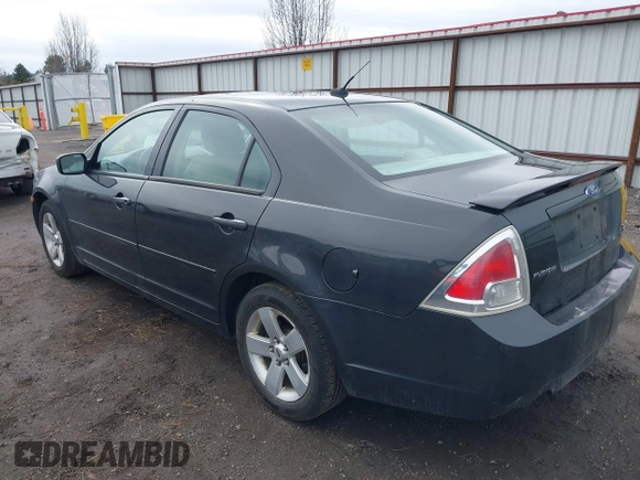 ✅ 2007 Ford Fusion SE • VIN: 3FAHP01157R161532 • Lot: 44643467. Wystawiony na IAAI z przebiegiem 236 979 mil. Bezpłatny archiwum sprzedaży aukcyjnych z USA i szczegółowy raport historii pojazdu na DreamBid. Zdjęcie 3.
