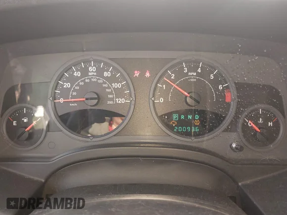✅ 2008 Jeep Patriot Sport • VIN: 1J8FF28W08D705827 • Lot: 44119931. Wystawiony na IAAI z przebiegiem 200 936 mil. Bezpłatny archiwum sprzedaży aukcyjnych z USA i szczegółowy raport historii pojazdu na DreamBid. Zdjęcie 7.
