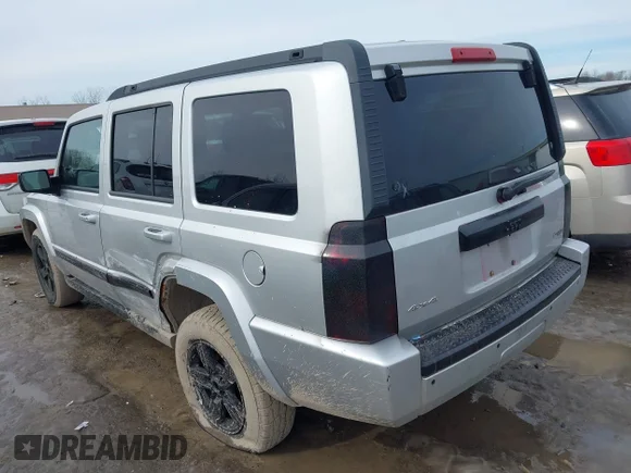 ✅ 2008 Jeep Commander Sport • VIN: 1J8HG48K58C210513 • Лот: 41631544. Опубліковано раніше на IAAI з пробігом 271 842 миль. Безкоштовний доступ до архіву аукціонних продажів зі США та докладний звіт про історію автомобіля на DreamBid. Зображення 3.