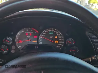 1997 Chevrolet Corvette z VIN 1G1YY22G1V5106087, wystawiony jako Copart lot #91731135 z przebiegiem 9 087 mil mil oraz Czysty tytuł • Clean title. Historia ofert i sprzedaży dostępna na DreamBid. Obrazek 11.