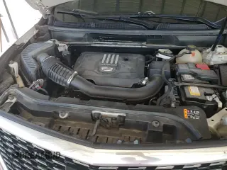 ✅ 2022 Cadillac XT5 FWD Premium Luxury • VIN: 1GYKNCR40NZ134716 • Lot: 61563335. Listed on Copart with 106,318 mi. Free auction sales archive from the USA and detailed vehicle history report at DreamBid. Image 16.