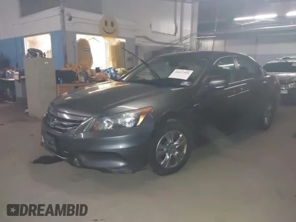 ✅ 2011 Honda Accord SE • VIN: 1HGCP2F68BA110812 • Лот: 44017508. Опубликован ранее на IAAI с пробегом 91 307 миль. Бесплатный доступ к архиву аукционных продаж из США и подробный отчёт об истории автомобиля на DreamBid. Изображение 2.
