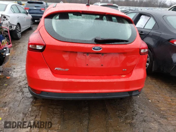 ✅ 2015 Ford Focus SE • VIN: 1FADP3K2XFL231787 • Лот: 70974312. Опубліковано раніше на Copart з пробігом 75 352 миль. Безкоштовний доступ до архіву аукціонних продажів зі США та докладний звіт про історію автомобіля на DreamBid. Зображення 6.