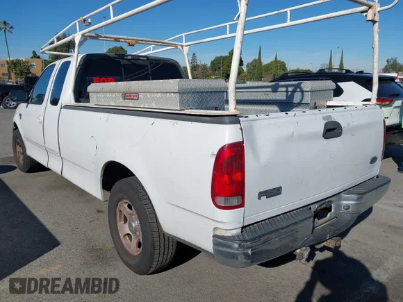 ✅ 2002 Ford F-150 XL • VIN: 1FTRX17L52NA91734 • Lot: 44104442. Wystawiony na IAAI z przebiegiem 315 021 mil. Bezpłatny archiwum sprzedaży aukcyjnych z USA i szczegółowy raport historii pojazdu na DreamBid. Zdjęcie 3.