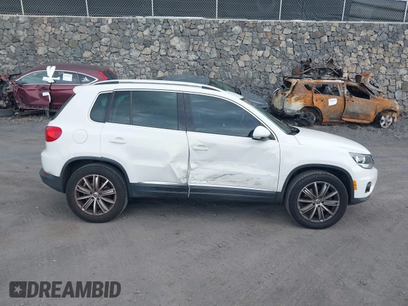 ✅ 2013 Volkswagen Tiguan SE • VIN: WVGAV7AX2DW541690 • Lot: 43956411. Wystawiony na IAAI z przebiegiem 150 002 mil. Bezpłatny archiwum sprzedaży aukcyjnych z USA i szczegółowy raport historii pojazdu na DreamBid. Zdjęcie 6.