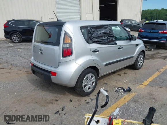 ✅ 2011 Kia Soul • VIN: KNDJT2A13B7332488 • Lot: 45045641. Listed on IAAI with 188,430 mi. Free auction sales archive from the USA and detailed vehicle history report at DreamBid. Image 4.