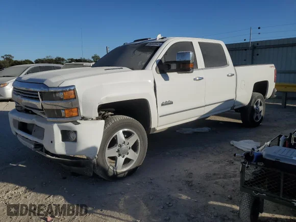 ✅ 2016 Chevrolet Silverado 2500HD High Country • VIN: 1GC1KXE84GF243646 • Lot: 86803845. Wystawiony na Copart z przebiegiem 96 150 mil. Bezpłatny archiwum sprzedaży aukcyjnych z USA i szczegółowy raport historii pojazdu na DreamBid. Zdjęcie 1.