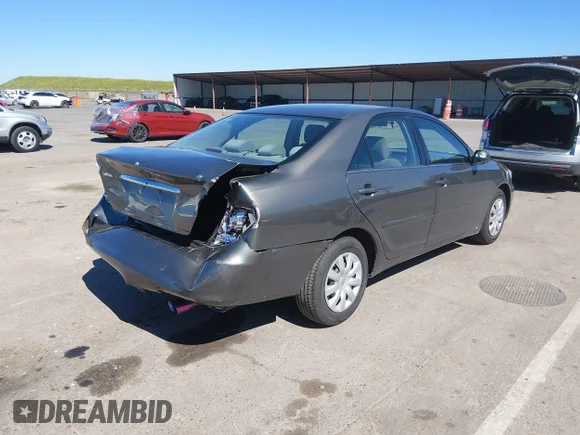 ✅ 2005 Toyota Camry LE • VIN: 4T1BE32K95U622523 • Lot: 44587711. Wystawiony na IAAI z przebiegiem 210 528 mil. Bezpłatny archiwum sprzedaży aukcyjnych z USA i szczegółowy raport historii pojazdu na DreamBid. Zdjęcie 4.