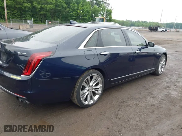 ✅ 2018 Cadillac CT6 Platinum AWD • VIN: 1G6KP5R65JU113299 • Lot: 45171232. Wystawiony na IAAI z przebiegiem 56 861 mil. Bezpłatny archiwum sprzedaży aukcyjnych z USA i szczegółowy raport historii pojazdu na DreamBid. Zdjęcie 4.