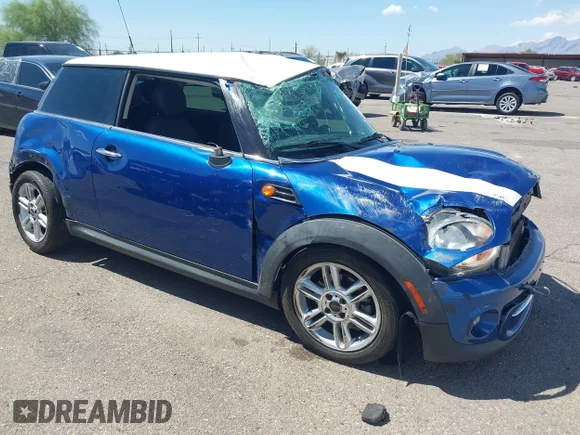 ✅ 2013 MINI Hardtop • VIN: WMWSU3C51DT680031 • Лот: 42859549. Опубликован ранее на IAAI с пробегом 84 107 миль. Бесплатный доступ к архиву аукционных продаж из США и подробный отчёт об истории автомобиля на DreamBid. Изображение 1.