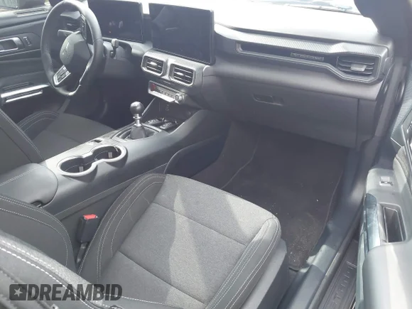 ✅ 2024 Ford Mustang GT • VIN: 1FA6P8CF3R5417168 • Lot: 43300904. Wystawiony na IAAI z przebiegiem 7 430 mil. Bezpłatny archiwum sprzedaży aukcyjnych z USA i szczegółowy raport historii pojazdu na DreamBid. Zdjęcie 5.