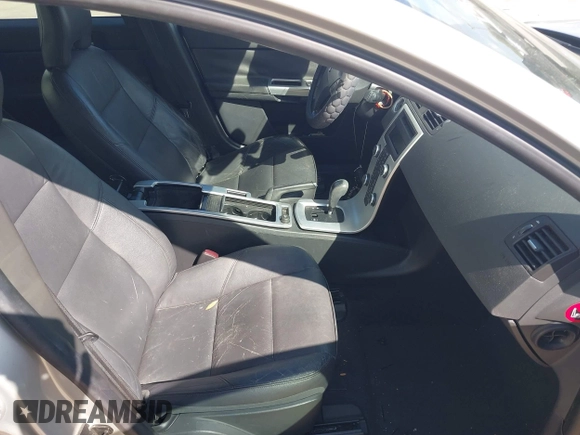 ✅ 2011 Volvo S40 • VIN: YV1672MS5B2543438 • Lot: 44583926. Listed on IAAI with 94,462 mi. Free auction sales archive from the USA and detailed vehicle history report at DreamBid. Image 5.