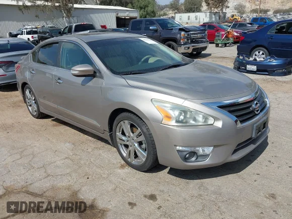 ✅ 2013 Nissan Altima SL • VIN: 1N4BL3AP2DC228704 • Lot: 44568466. Listed on IAAI with 67,427 mi. Free auction sales archive from the USA and detailed vehicle history report at DreamBid. Image 1.