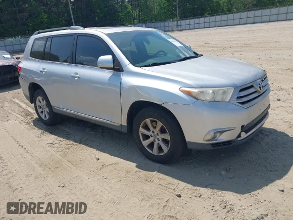 ✅ 2011 Toyota Highlander SE • VIN: 5TDZK3EH4BS035397 • Лот: 44941438. Опубликован ранее на IAAI с пробегом 188 512 миль. Бесплатный доступ к архиву аукционных продаж из США и подробный отчёт об истории автомобиля на DreamBid. Изображение 1.