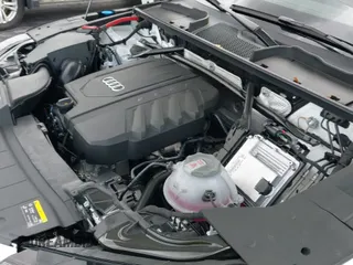 ✅ 2025 Audi Q5 Premium • VIN: WA1ABAFY3S2050913 • Lot: 42403495. Wystawiony na IAAI z przebiegiem 1 673 mil. Bezpłatny archiwum sprzedaży aukcyjnych z USA i szczegółowy raport historii pojazdu na DreamBid. Zdjęcie 20.