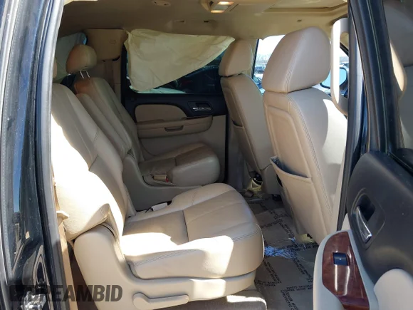 ✅ 2008 Chevrolet Suburban 2LT • VIN: 3GNFK16368G215490 • Лот: 41849979. Опубліковано раніше на IAAI з пробігом 195 184 миль. Безкоштовний доступ до архіву аукціонних продажів зі США та докладний звіт про історію автомобіля на DreamBid. Зображення 8.