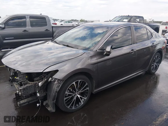 ✅ 2018 Toyota Camry SE • VIN: 4T1B11HKXJU131170 • Lot: 45180093. Wystawiony na IAAI z przebiegiem 117 183 mil. Bezpłatny archiwum sprzedaży aukcyjnych z USA i szczegółowy raport historii pojazdu na DreamBid. Zdjęcie 2.