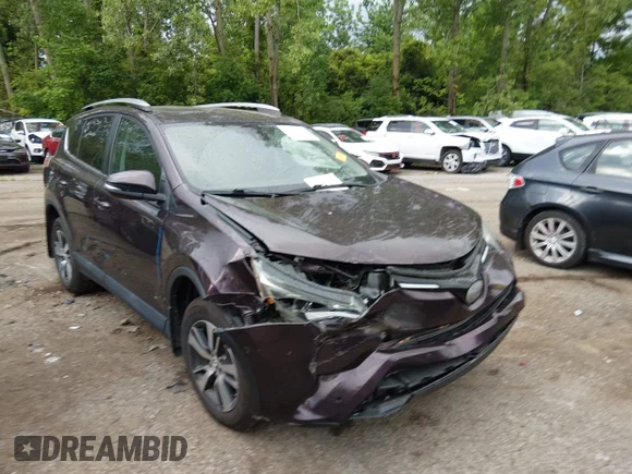✅ 2018 Toyota RAV4 Adventure • VIN: 2T3RFREV0JW825371 • Lot: 45469092. Wystawiony na IAAI z przebiegiem 125 529 mil. Bezpłatny archiwum sprzedaży aukcyjnych z USA i szczegółowy raport historii pojazdu na DreamBid. Zdjęcie 1.