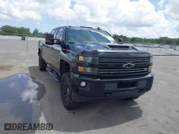 ✅ 2017 Chevrolet Silverado 2500HD LTZ • VIN: 1GC1KWEYXHF192682 • Лот: 45660843. Опубликован ранее на IAAI с пробегом Не указан. Бесплатный доступ к архиву аукционных продаж из США и подробный отчёт об истории автомобиля на DreamBid. Изображение 1.