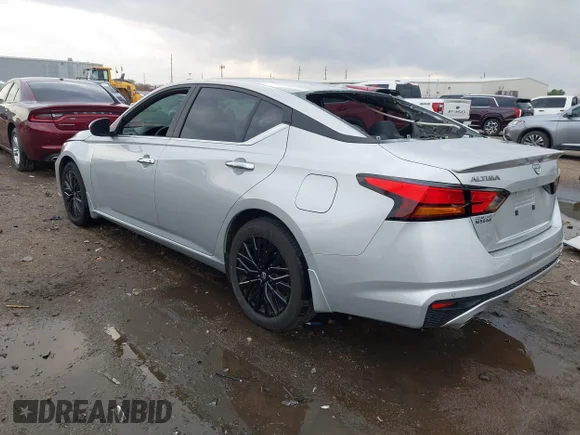 ✅ 2025 Nissan Altima SV • VIN: 1N4BL4DVXSN390145 • Lot: 44103467. Wystawiony na IAAI z przebiegiem 4 648 mil. Bezpłatny archiwum sprzedaży aukcyjnych z USA i szczegółowy raport historii pojazdu na DreamBid. Zdjęcie 3.