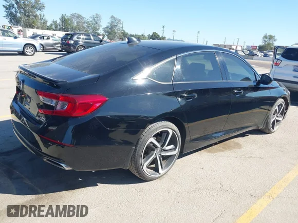 ✅ 2022 Honda Accord Sport • VIN: 1HGCV2F38NA019457 • Lot: 44591796. Wystawiony na IAAI z przebiegiem 26 944 mil. Bezpłatny archiwum sprzedaży aukcyjnych z USA i szczegółowy raport historii pojazdu na DreamBid. Zdjęcie 4.