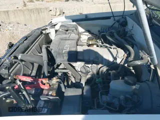 ✅ 2003 Toyota Sequoia Limited • VIN: 5TDBT48A43S198586 • Lot: 43060358. Listed on IAAI with 401,497 mi. Free auction sales archive from the USA and detailed vehicle history report at DreamBid. Image 19.