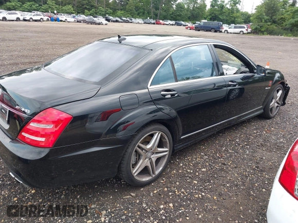 ✅ 2011 Mercedes-Benz S 63 AMG • VIN: WDDNG7EB1BA377153 • Лот: 42739112. Опубликован ранее на IAAI с пробегом 27 419 миль. Бесплатный доступ к архиву аукционных продаж из США и подробный отчёт об истории автомобиля на DreamBid. Изображение 4.