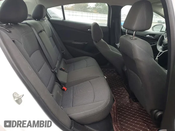 ✅ 2018 Chevrolet Cruze LT • VIN: 1G1BE5SMXJ7170407 • Lot: 99598865. Wystawiony na Copart z przebiegiem 95 213 mil. Bezpłatny archiwum sprzedaży aukcyjnych z USA i szczegółowy raport historii pojazdu na DreamBid. Zdjęcie 10.
